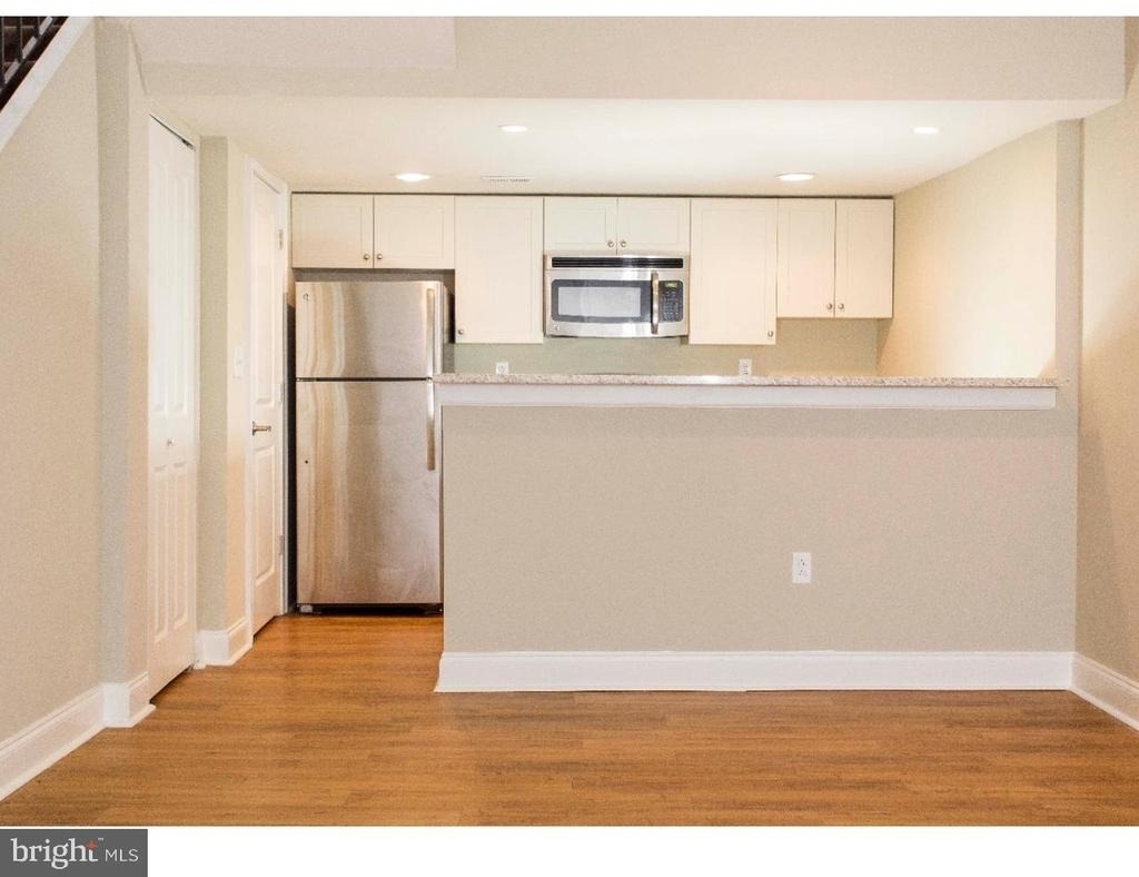 2031 South Street - Photo 13
