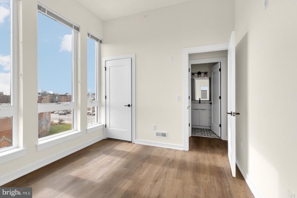 2401 Frankford Avenue - Photo 23