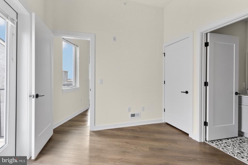2401 Frankford Avenue - Photo 17