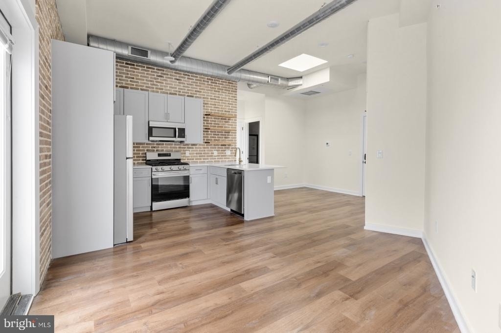 2401 Frankford Avenue - Photo 9