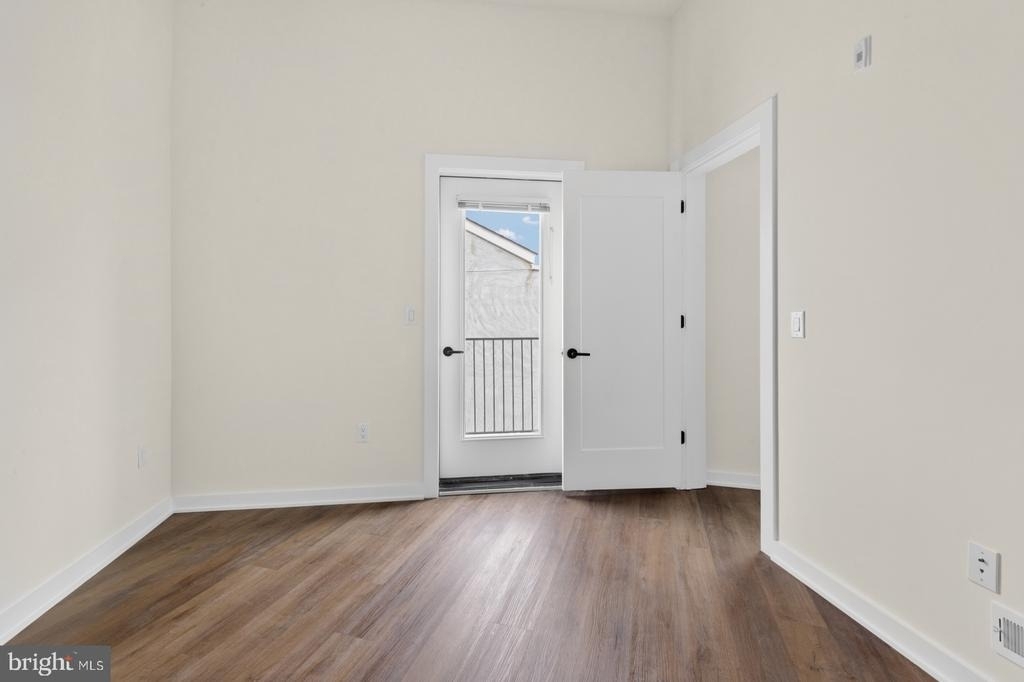 2401 Frankford Avenue - Photo 18