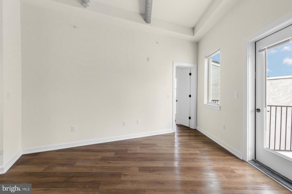 2401 Frankford Avenue - Photo 10