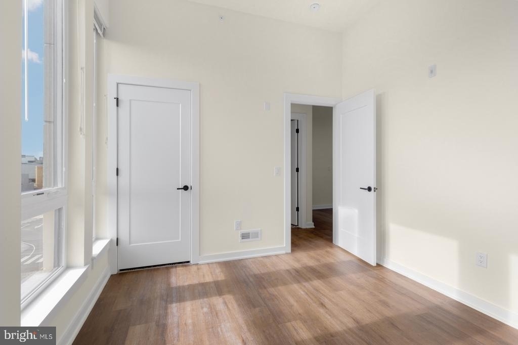 2401 Frankford Avenue - Photo 24