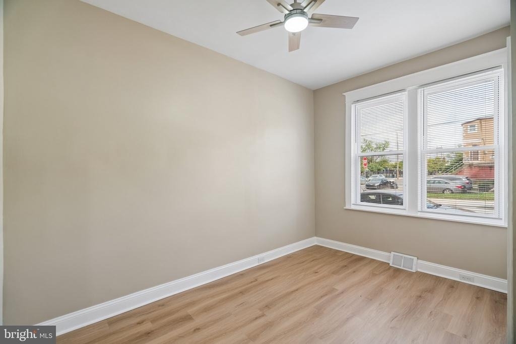 740 N 37th Street - Photo 4