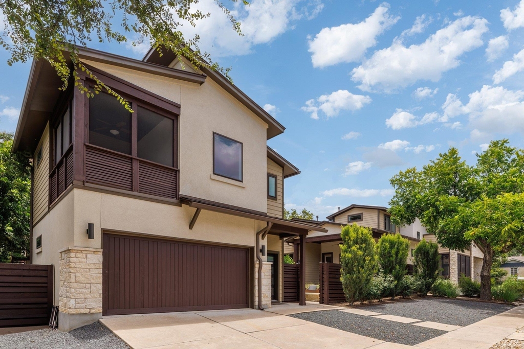 701 Josephine St - Photo 0