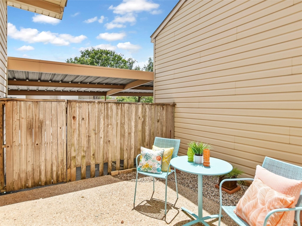 8400 Jamestown Dr - Photo 9