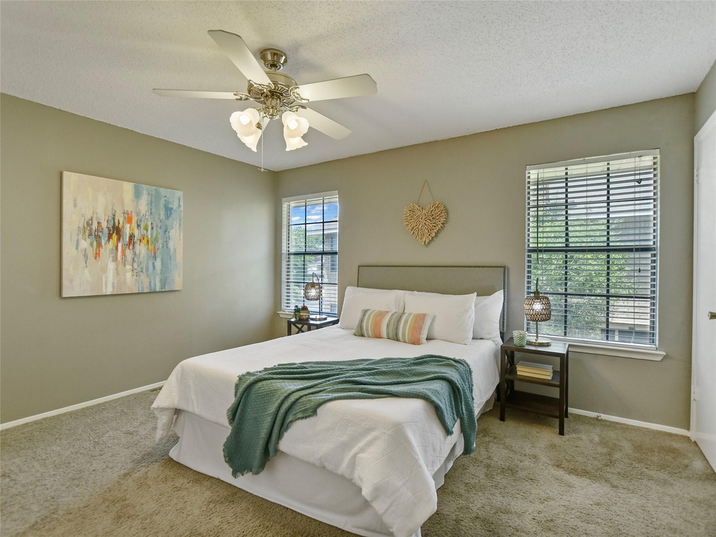 8400 Jamestown Dr - Photo 6