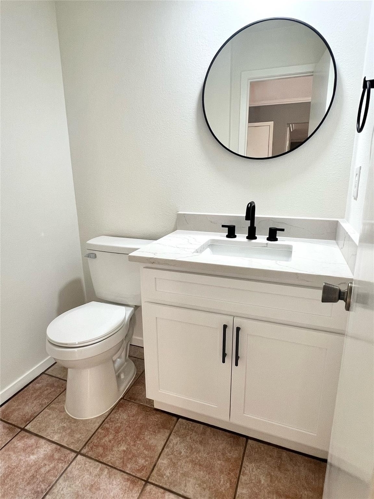 8400 Jamestown Dr - Photo 5
