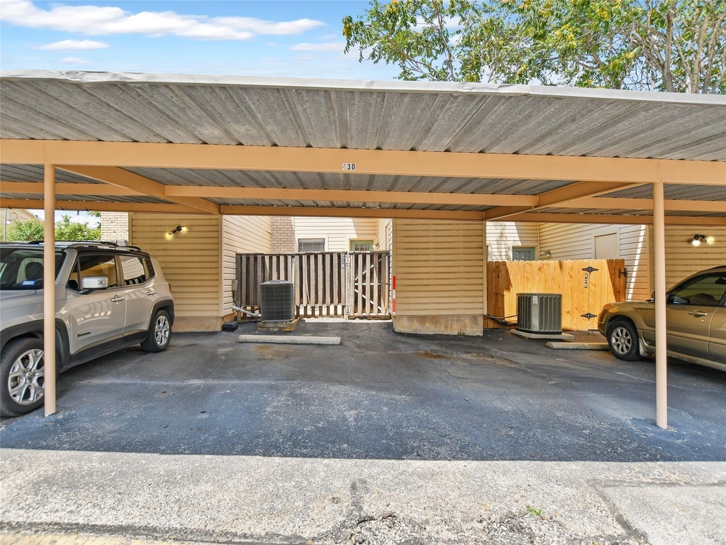 8400 Jamestown Dr - Photo 10