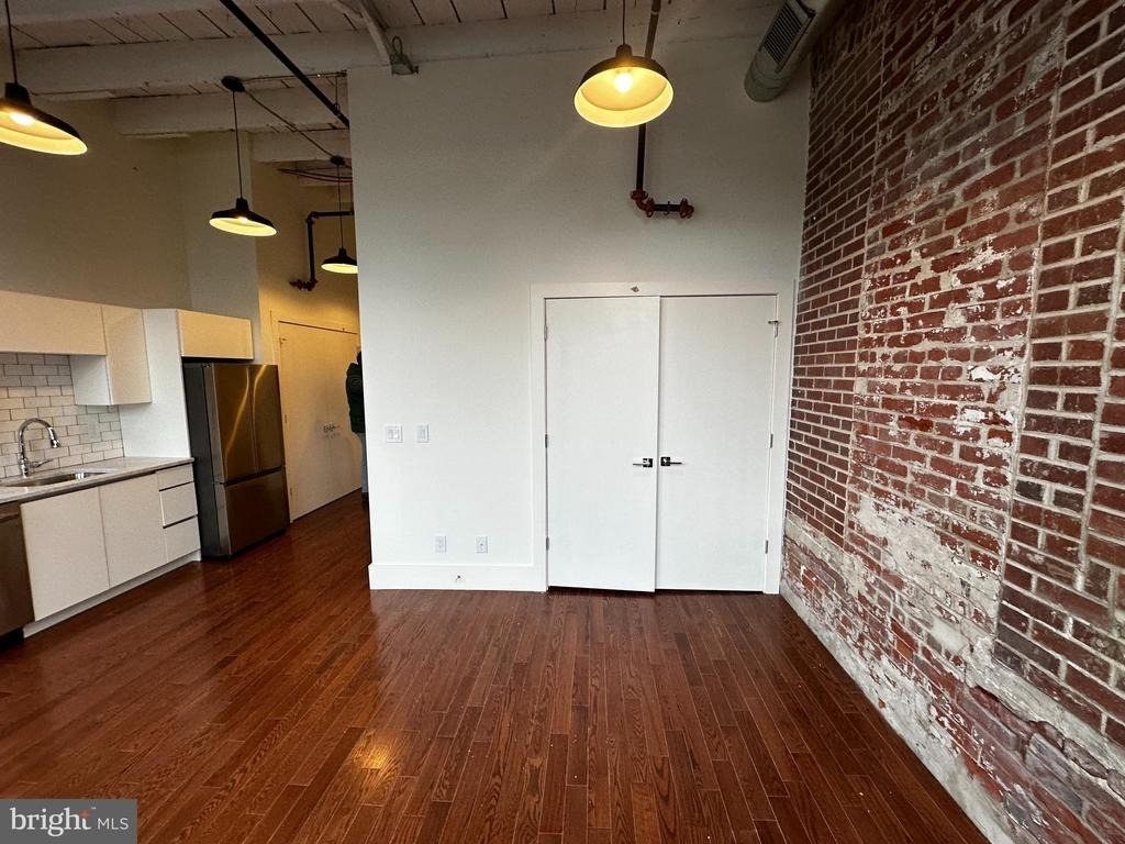1801 N Howard Street - Photo 2
