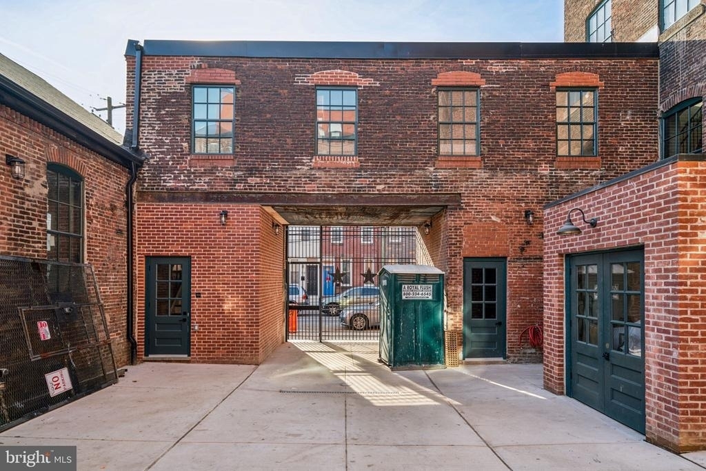 1801 N Howard Street - Photo 8