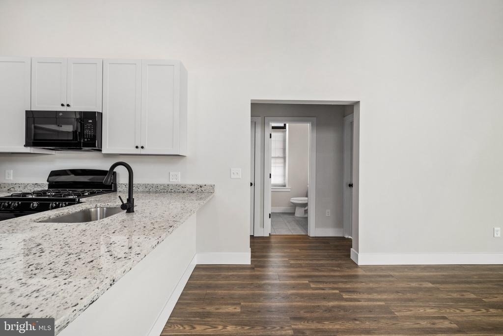 424 Chestnut Street - Photo 3