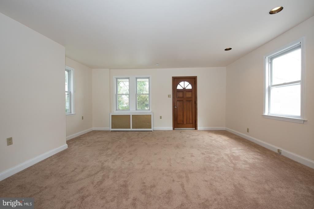 101 Merion Avenue - Photo 2
