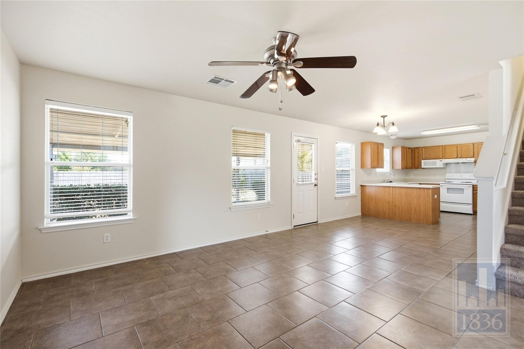 226 Wegstrom St - Photo 5