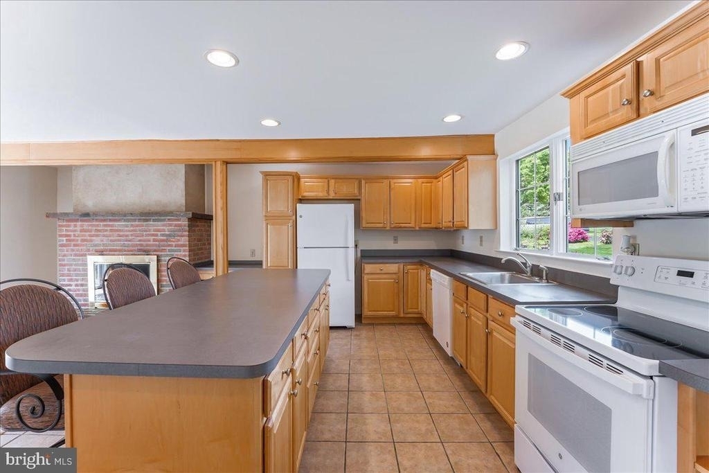 310 Cedar Lane - Photo 7