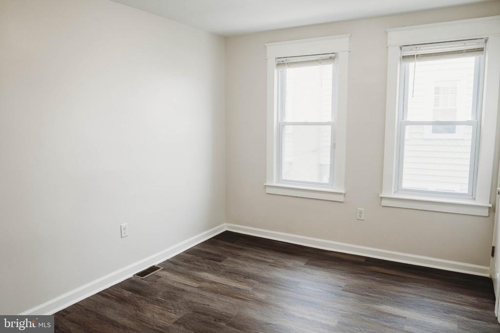 233 Leon Avenue - Photo 17