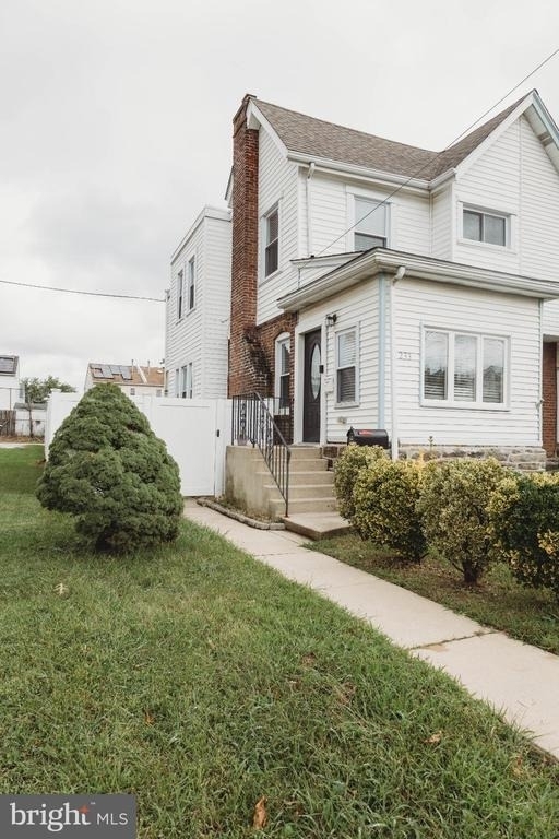 233 Leon Avenue - Photo 1