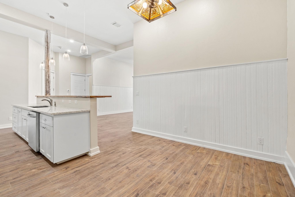 104 E 2nd St - Photo 21