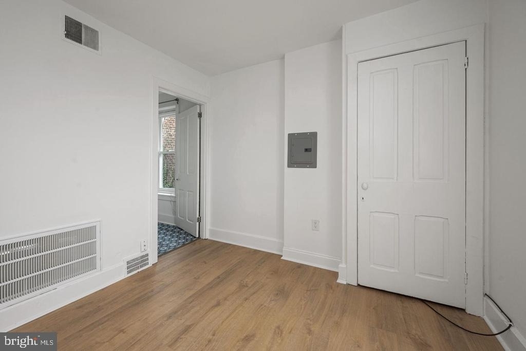 305 S Main Street - Photo 6