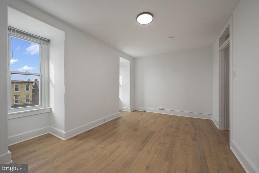 305 S Main Street - Photo 7