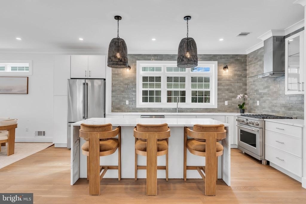 167 Chelsea Avenue - Photo 0