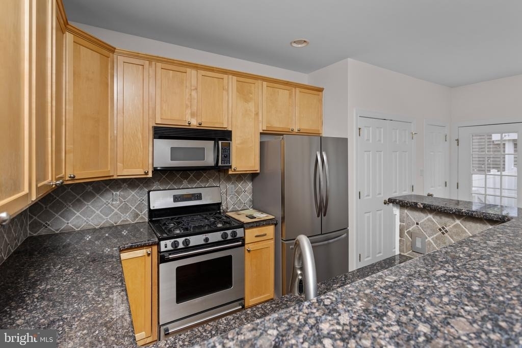 103 Ely Crescent - Photo 13