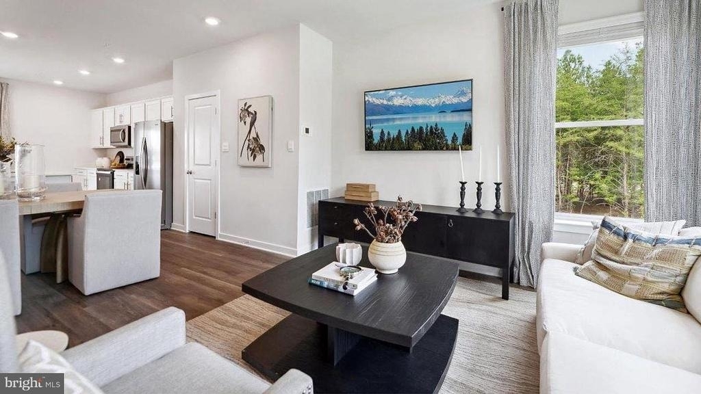 11 Spencer Way - Photo 3