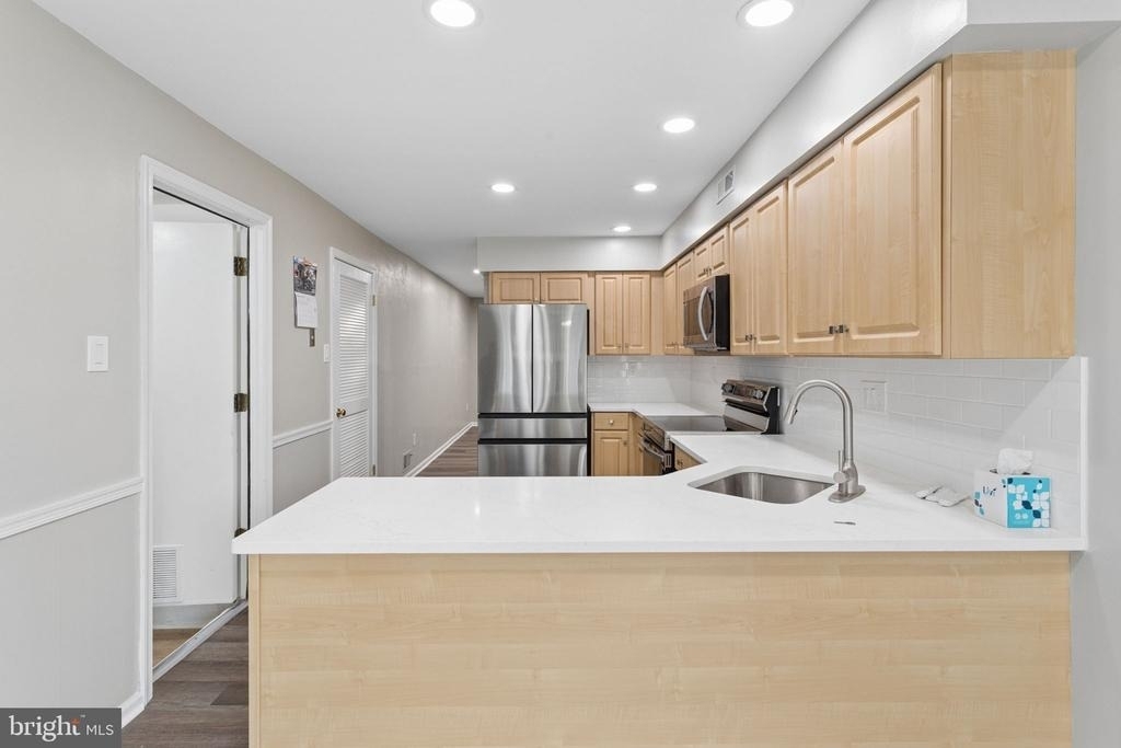 932 Chanticleer Drive - Photo 6