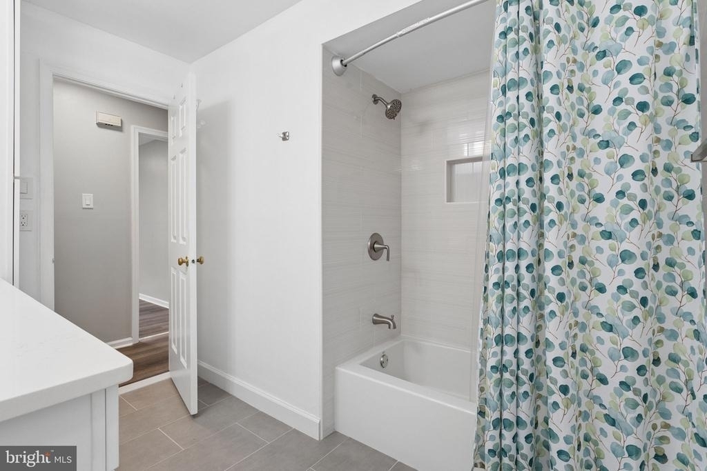 932 Chanticleer Drive - Photo 17