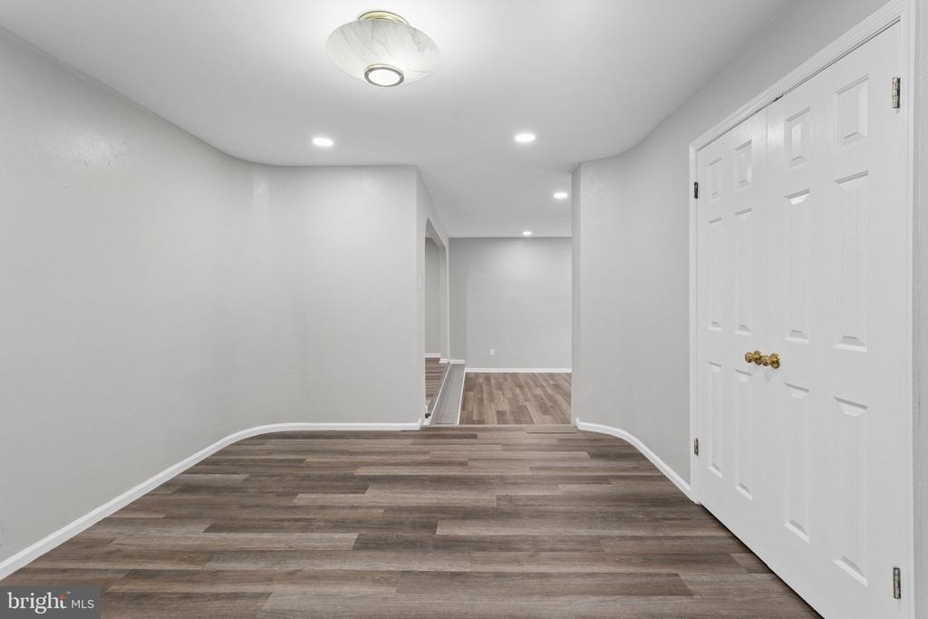 932 Chanticleer Drive - Photo 1