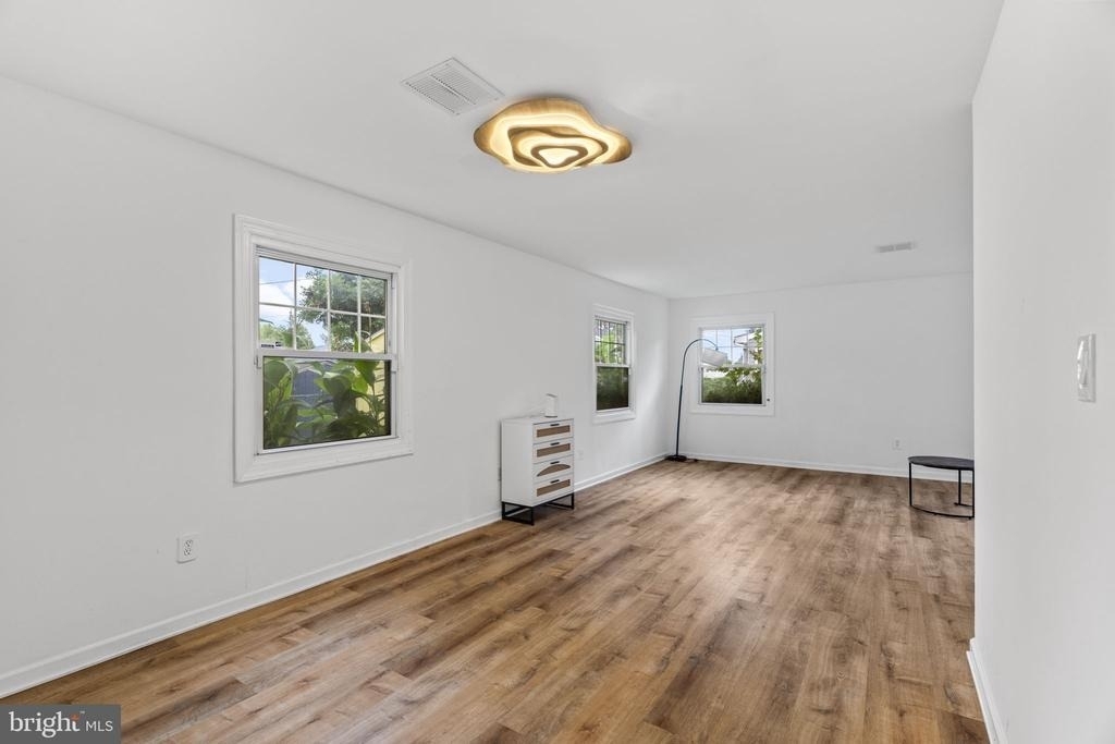 1 Madestone Lane - Photo 8