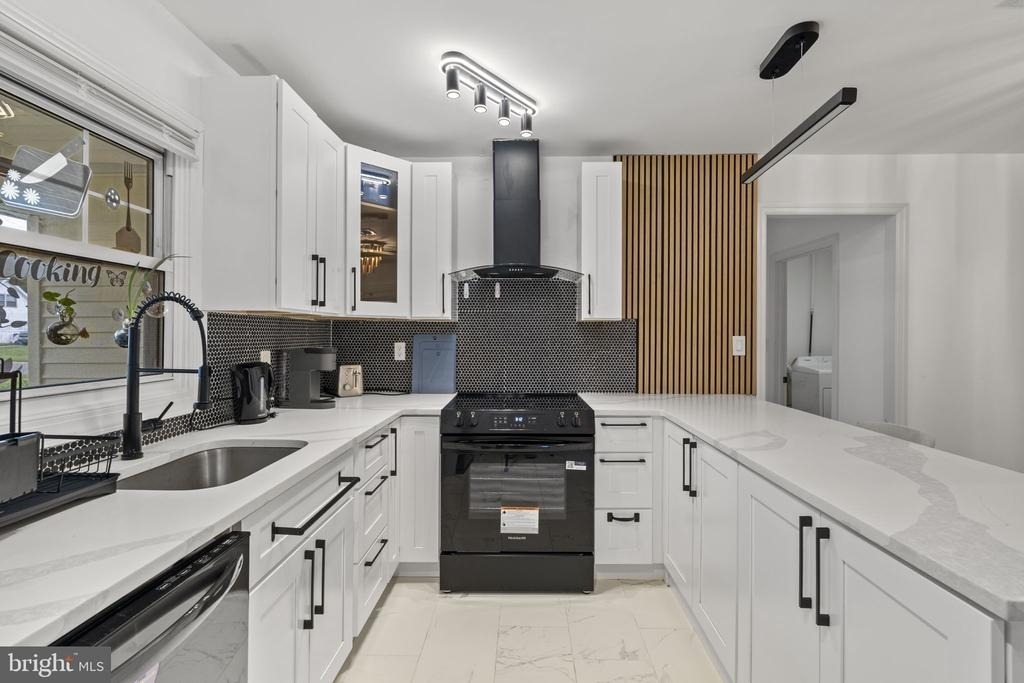 1 Madestone Lane - Photo 14