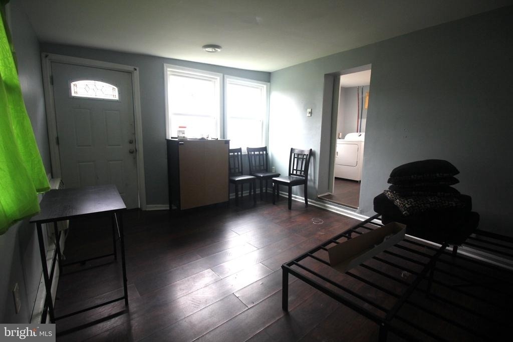 825 W 2nd Street W - Photo 16