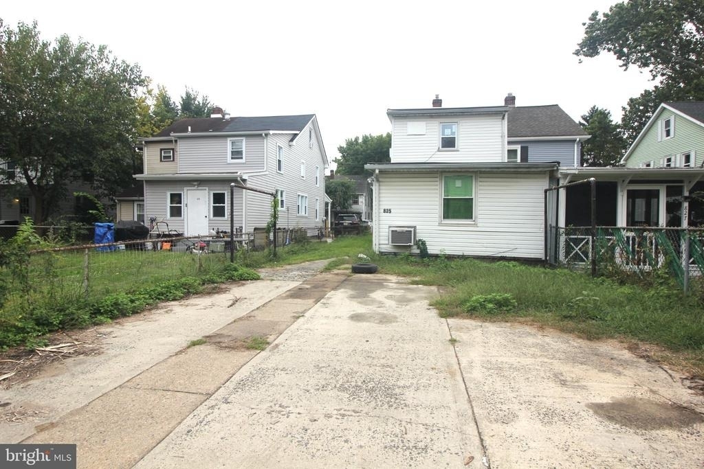 825 W 2nd Street W - Photo 35