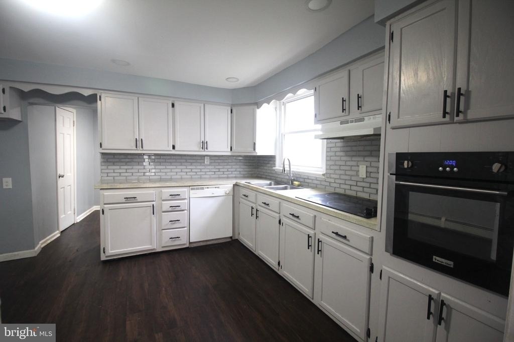 825 W 2nd Street W - Photo 5