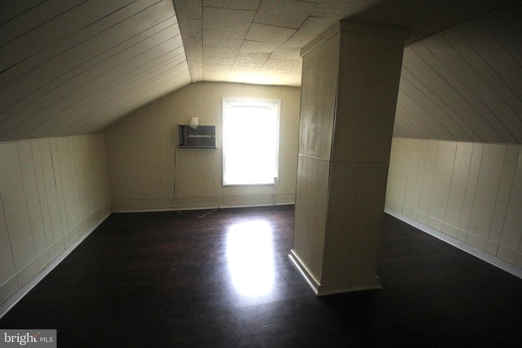 825 W 2nd Street W - Photo 29