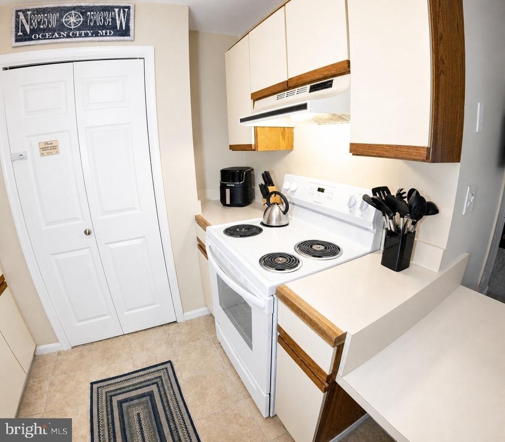 105 120th Street - Photo 3