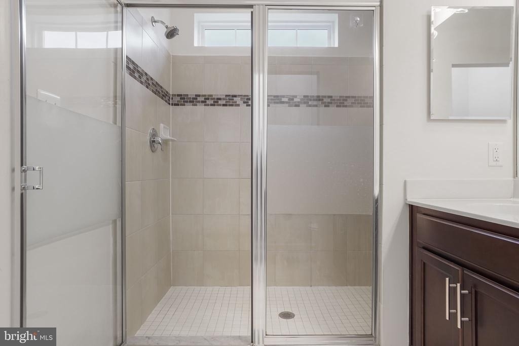 9811 Wood Glen Terrace - Photo 30