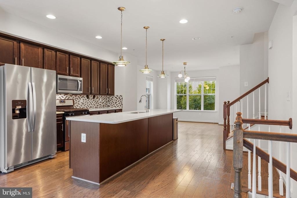 9811 Wood Glen Terrace - Photo 7