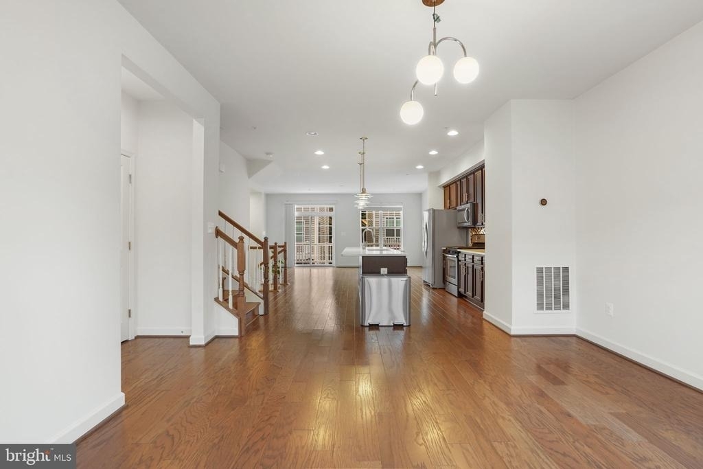 9811 Wood Glen Terrace - Photo 13