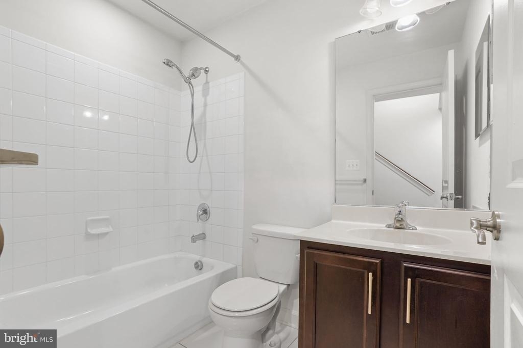 9811 Wood Glen Terrace - Photo 5