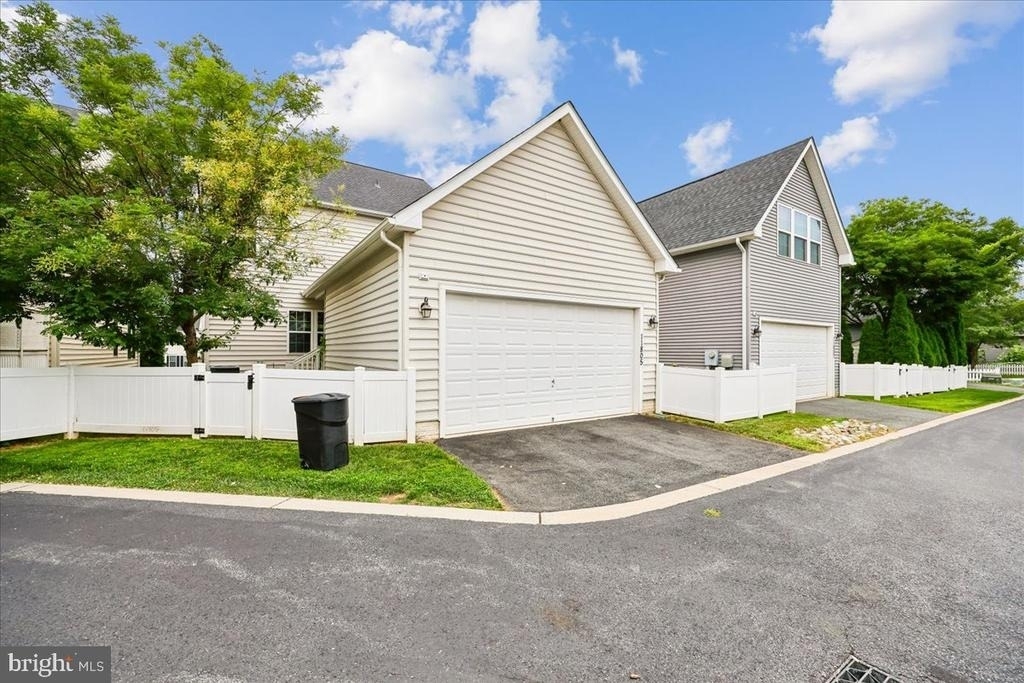 11805 Grey Squirrel Street - Photo 1