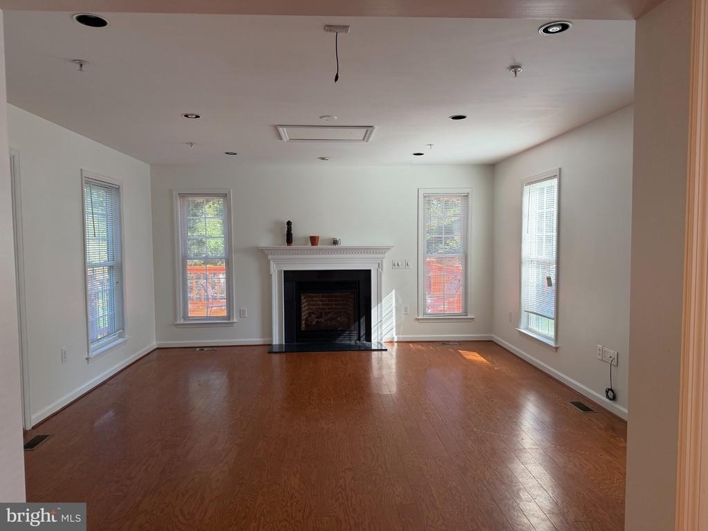 712 Hollywood Avenue - Photo 9