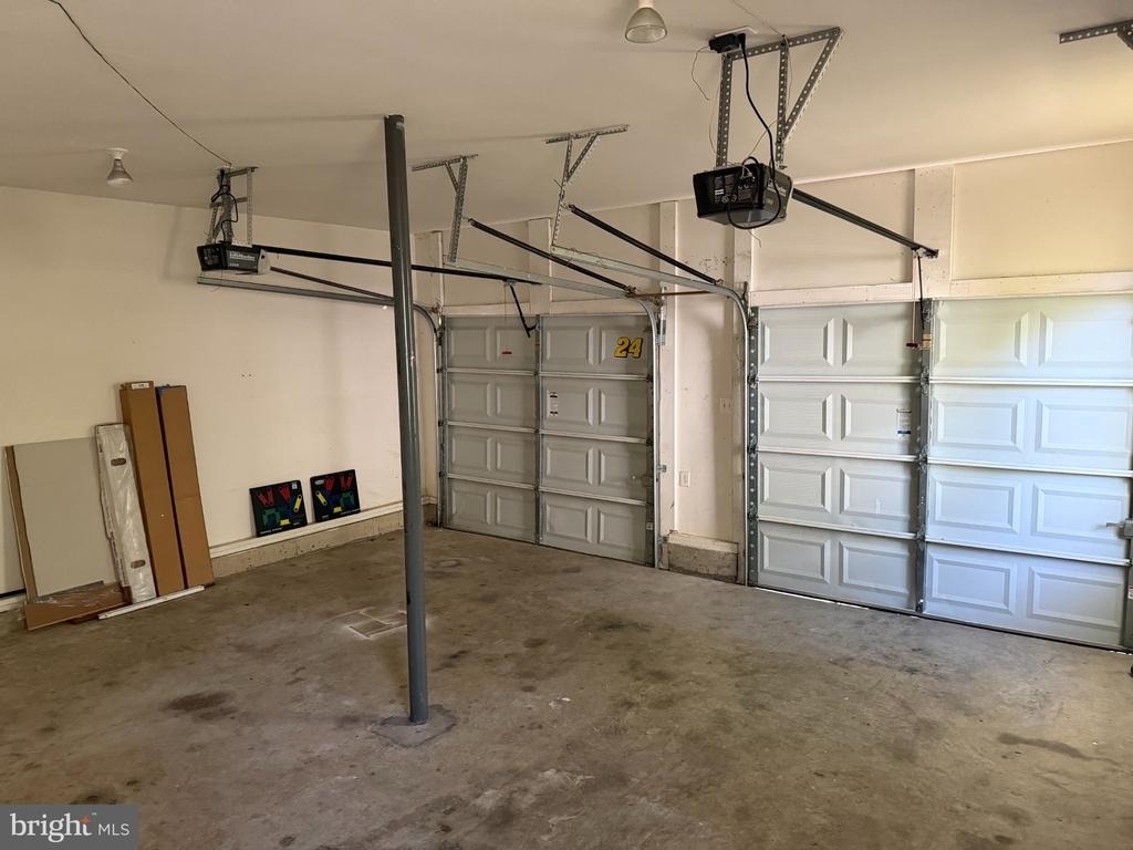 712 Hollywood Avenue - Photo 34