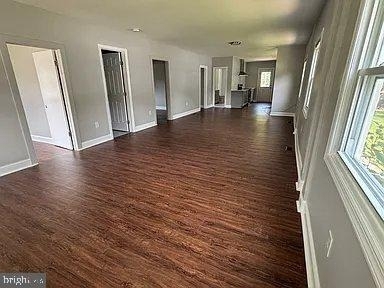 9940 Naylor Avenue - Photo 1