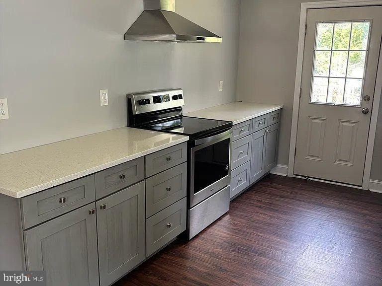9940 Naylor Avenue - Photo 3