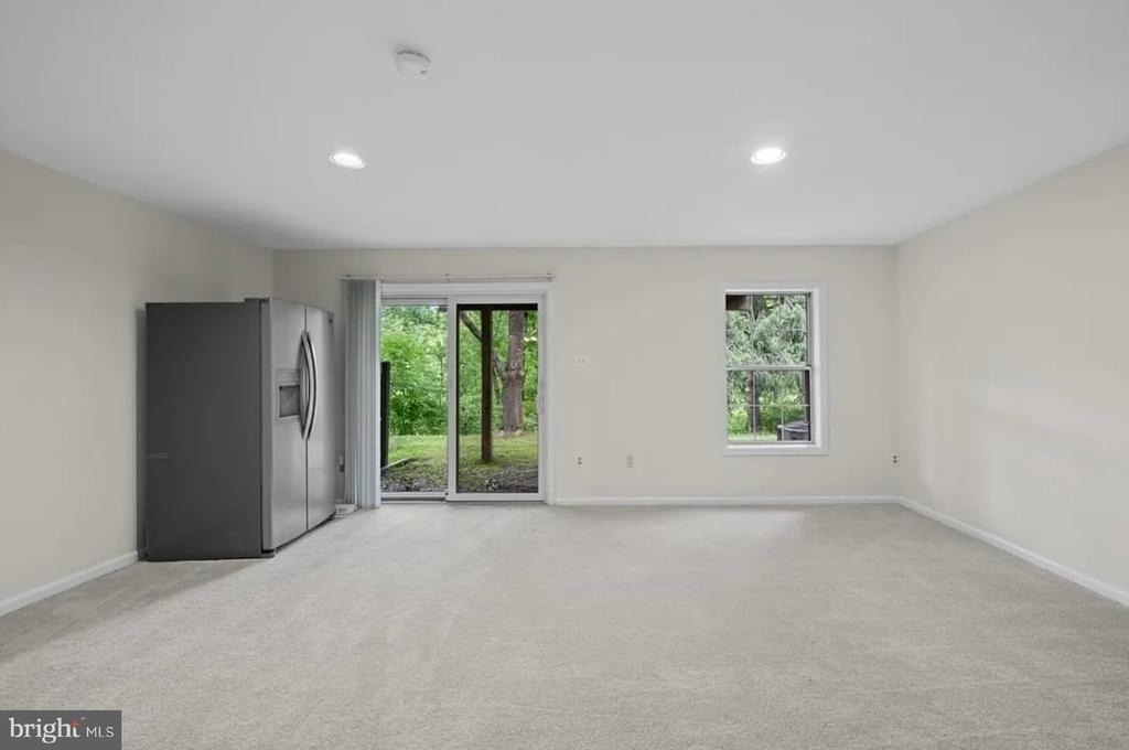 4775 Leyden Way - Photo 9