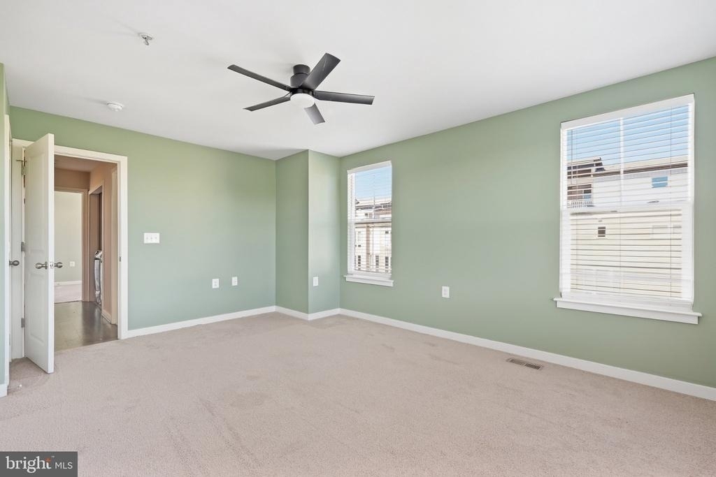 1474 Trafalgar Lane - Photo 28