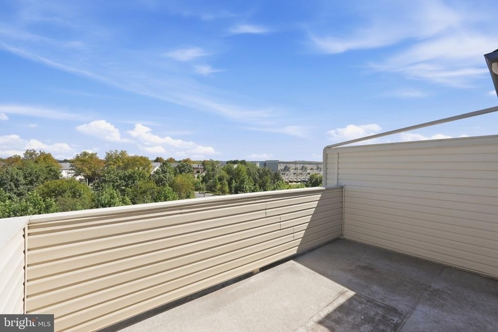 1474 Trafalgar Lane - Photo 12