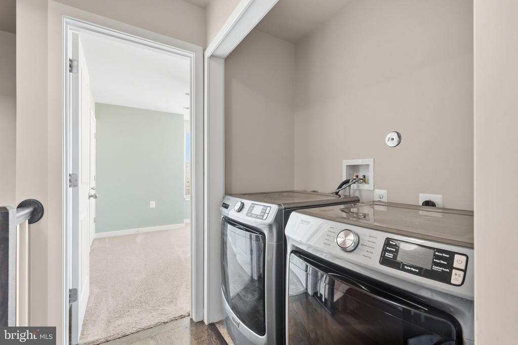 1474 Trafalgar Lane - Photo 32